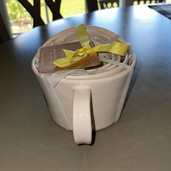 Rae Dunn Beauty and the Beast Belle Measuring Cups - Picture 2 of 6